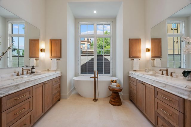 2114 W 11th ST, Austin, TX 78703