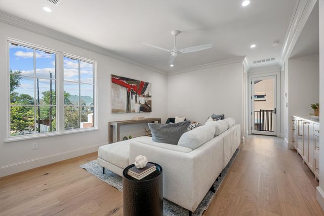 2114 W 11th ST, Austin, TX 78703
