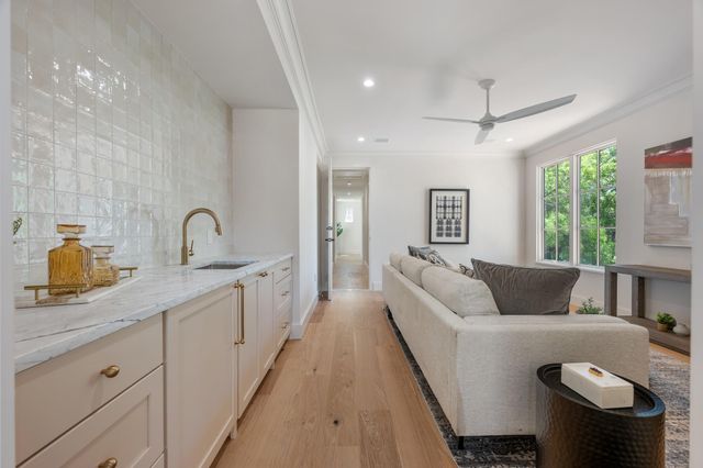 2114 W 11th ST, Austin, TX 78703