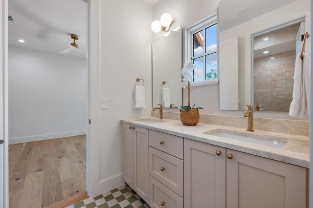 2114 W 11th ST, Austin, TX 78703