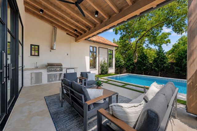 2114 W 11th ST, Austin, TX 78703
