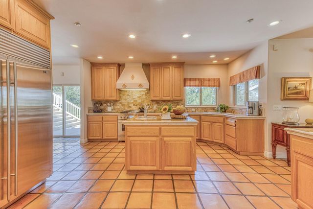 17650 Olson Place, Salinas, CA 93907