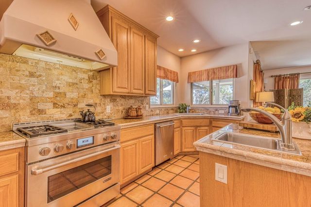 17650 Olson Place, Salinas, CA 93907