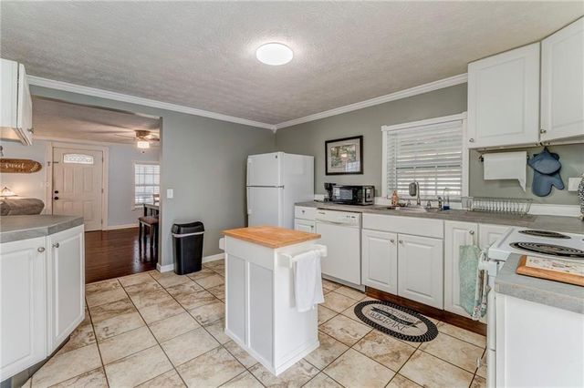 264 Pocket NW Road, Sugar Valley, GA 30746