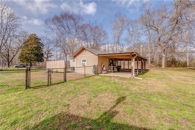264 Pocket NW Road, Sugar Valley, GA 30746