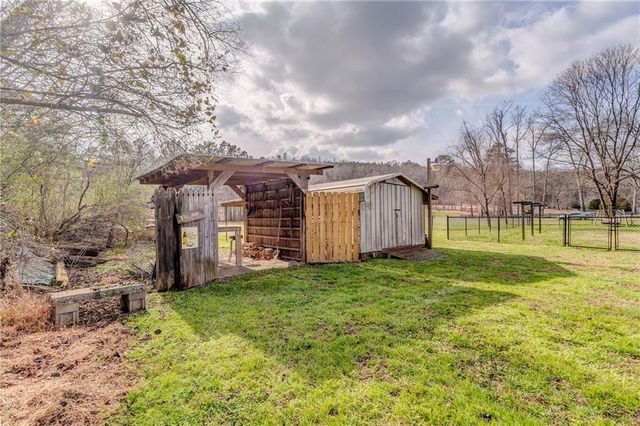 264 Pocket NW Road, Sugar Valley, GA 30746