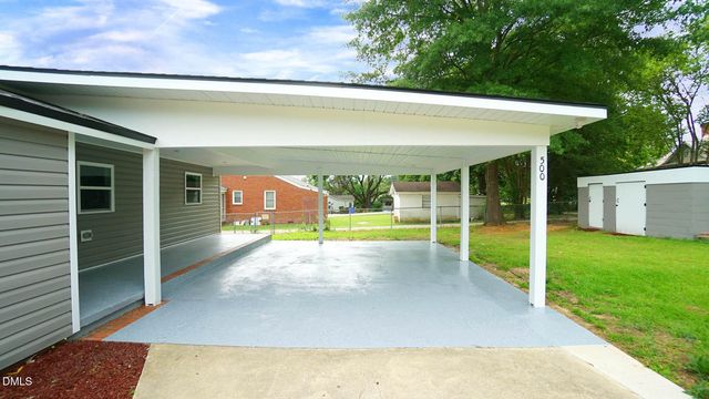 500 E Mcneill Street, Lillington, NC 27546