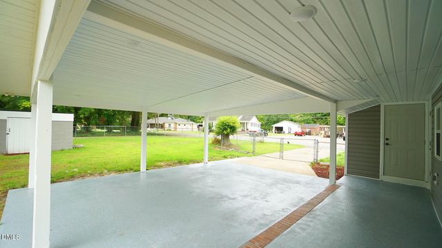 500 E Mcneill Street, Lillington, NC 27546