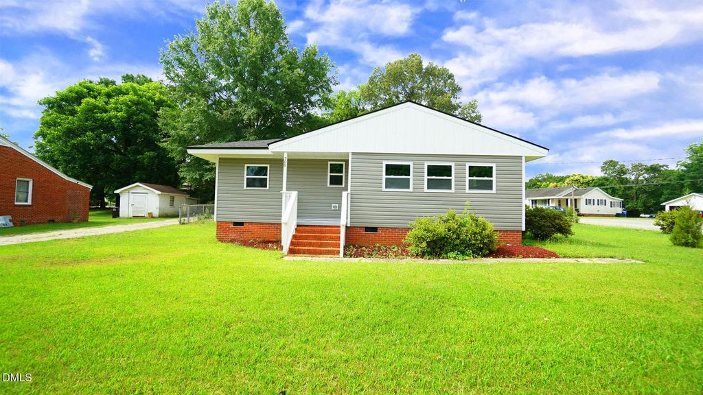 500 E Mcneill Street, Lillington, NC 27546