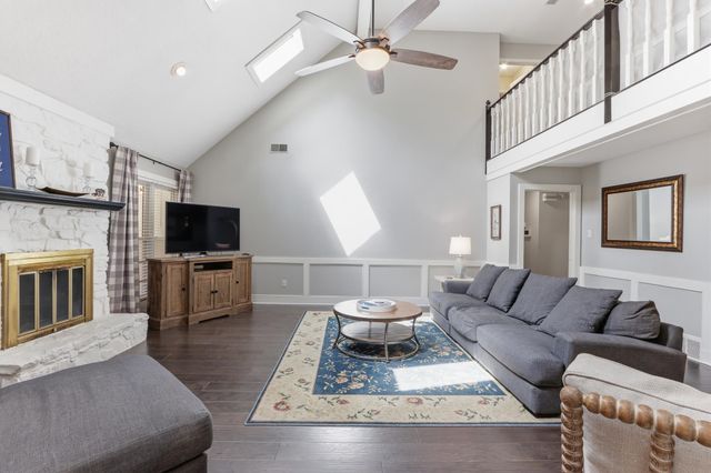 2371 CALKINS RD, Germantown, TN 38139