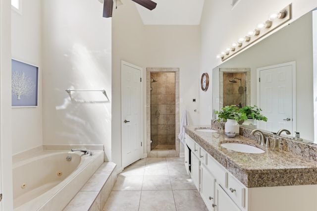 2371 CALKINS RD, Germantown, TN 38139