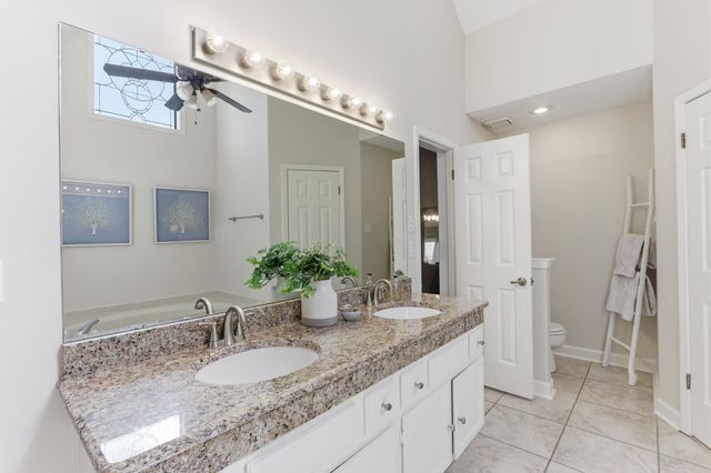 2371 CALKINS RD, Germantown, TN 38139