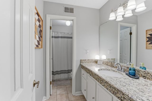 2371 CALKINS RD, Germantown, TN 38139