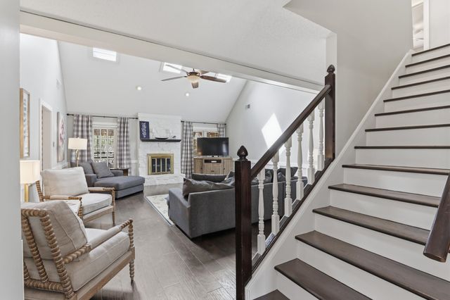 2371 CALKINS RD, Germantown, TN 38139