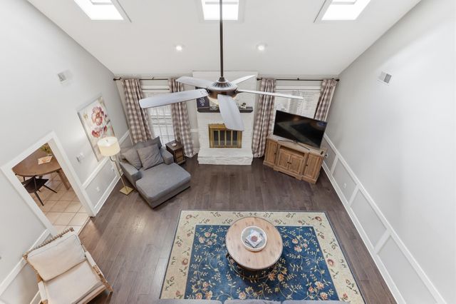 2371 CALKINS RD, Germantown, TN 38139
