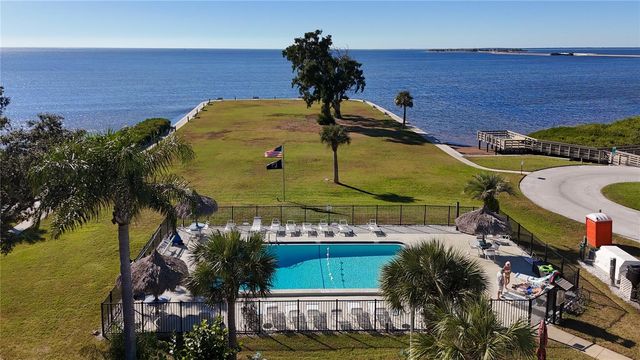 510 WINDRUSH BAY DRIVE, Tarpon Springs, FL 34689