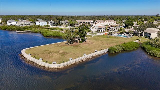 510 WINDRUSH BAY DRIVE, Tarpon Springs, FL 34689