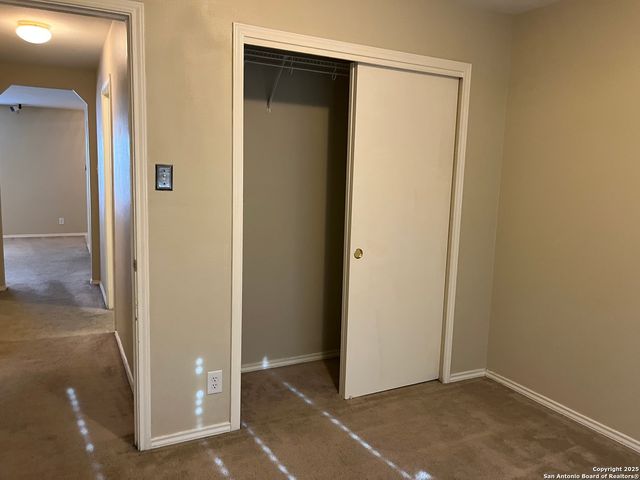 8011 Rio Niebla, San Antonio, TX 78249