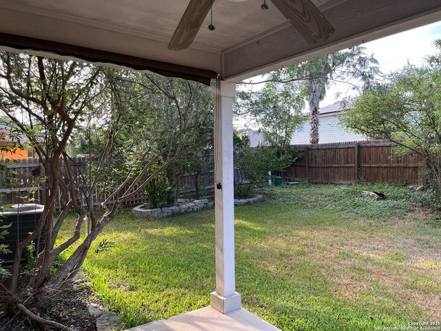 8011 Rio Niebla, San Antonio, TX 78249