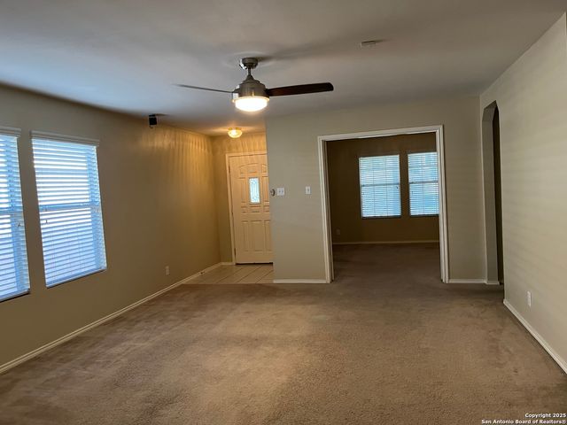 8011 Rio Niebla, San Antonio, TX 78249