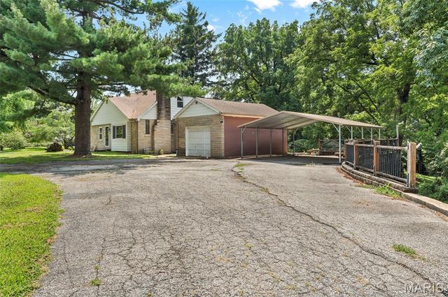326 Hollywood Heights Road, Caseyville, IL 62232