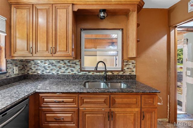 326 Hollywood Heights Road, Caseyville, IL 62232