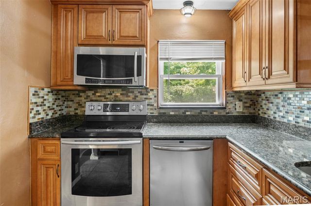 326 Hollywood Heights Road, Caseyville, IL 62232