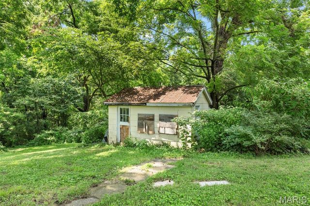 326 Hollywood Heights Road, Caseyville, IL 62232