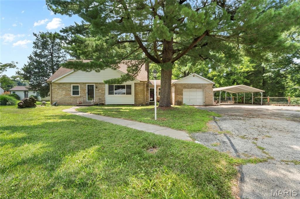 326 Hollywood Heights Road, Caseyville, IL 62232