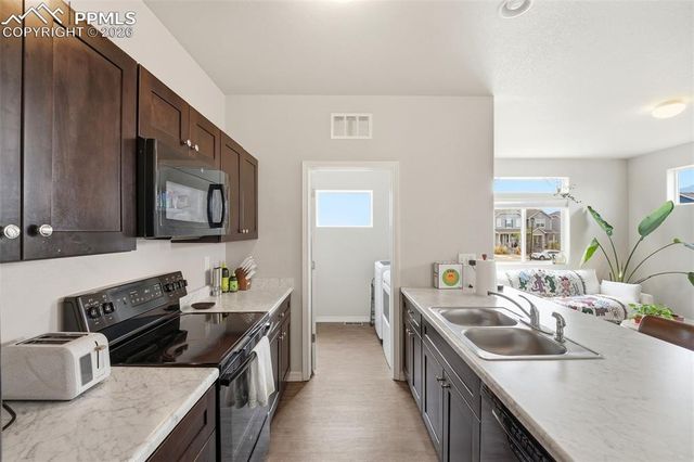 2004 Rozzer View, Colorado Springs, CO 80910