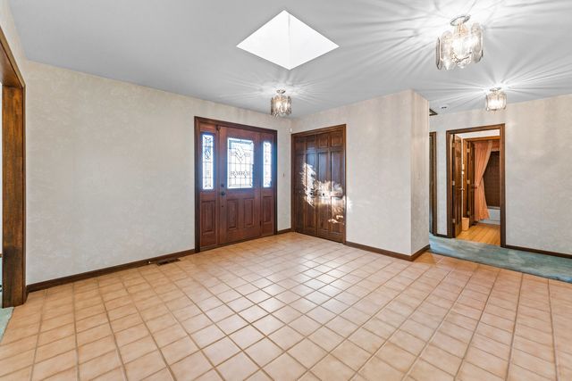 90 N Prairie Drive, Addison, IL 60101