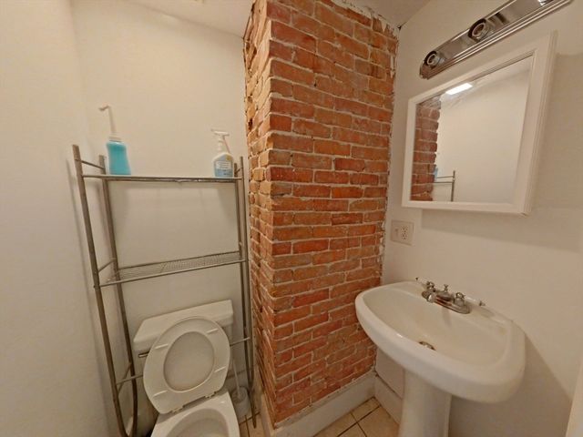 29 Brackett St 29, Boston, MA 02135
