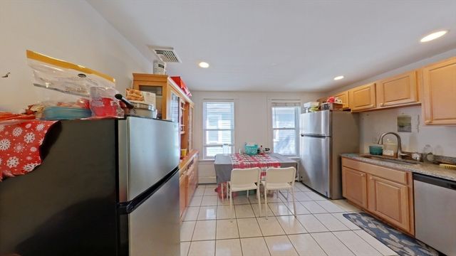 29 Brackett St 29, Boston, MA 02135