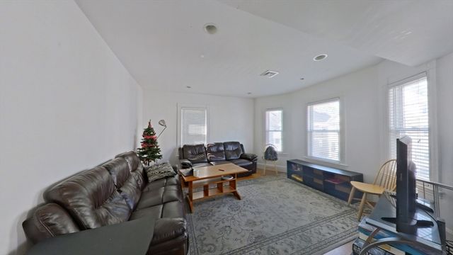 29 Brackett St 29, Boston, MA 02135