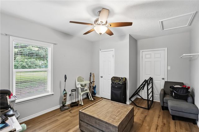 8132 Scasta Road, Bryan, TX 77808