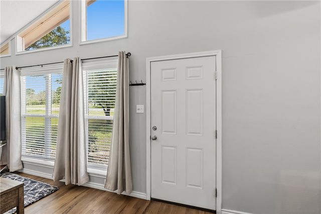 8132 Scasta Road, Bryan, TX 77808
