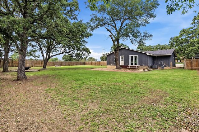 8132 Scasta Road, Bryan, TX 77808