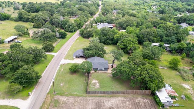 8132 Scasta Road, Bryan, TX 77808