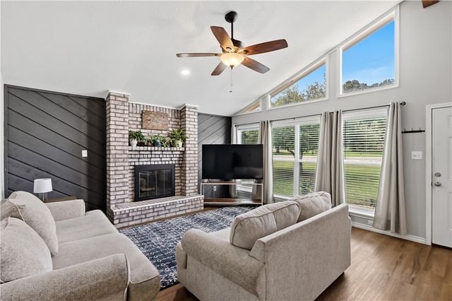 8132 Scasta Road, Bryan, TX 77808