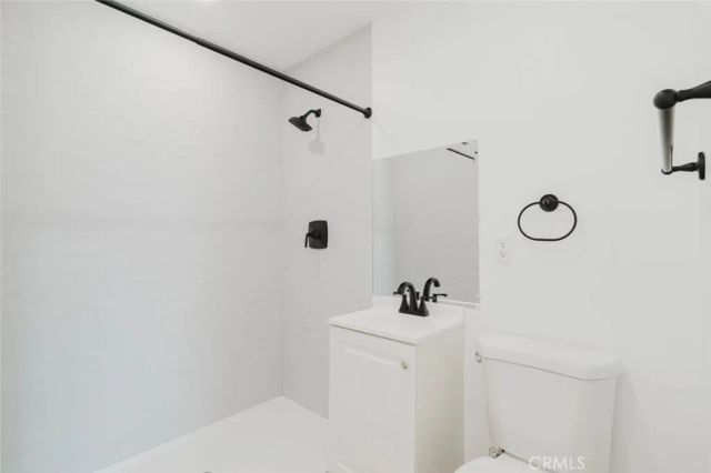 5648 Cartwright Avenue, North Hollywood, CA 91601