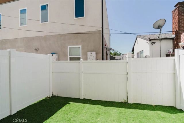 5648 Cartwright Avenue, North Hollywood, CA 91601