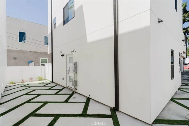 5648 Cartwright Avenue, North Hollywood, CA 91601
