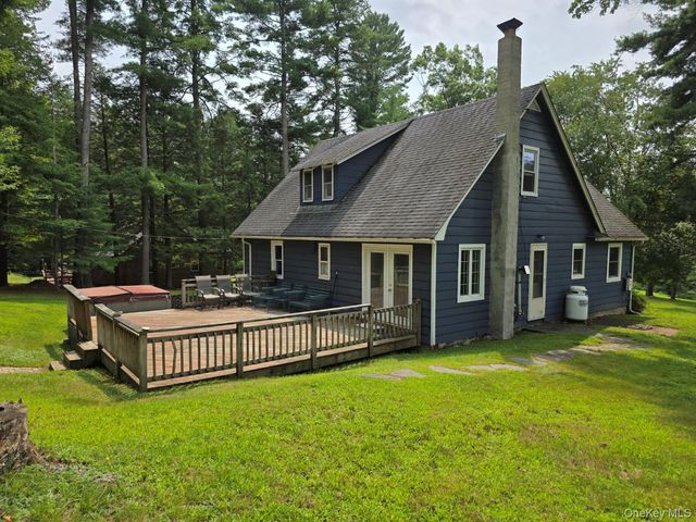 220 Mail Road, Barryville, NY 12719