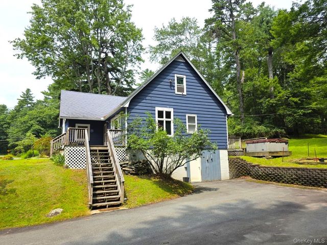 220 Mail Road, Barryville, NY 12719