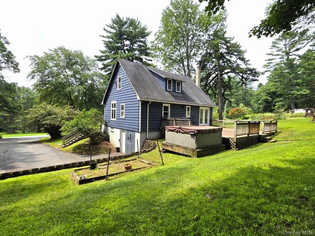 220 Mail Road, Barryville, NY 12719