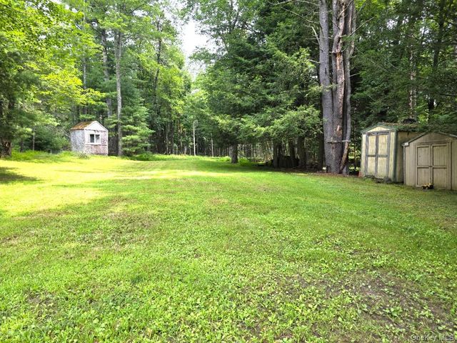220 Mail Road, Barryville, NY 12719