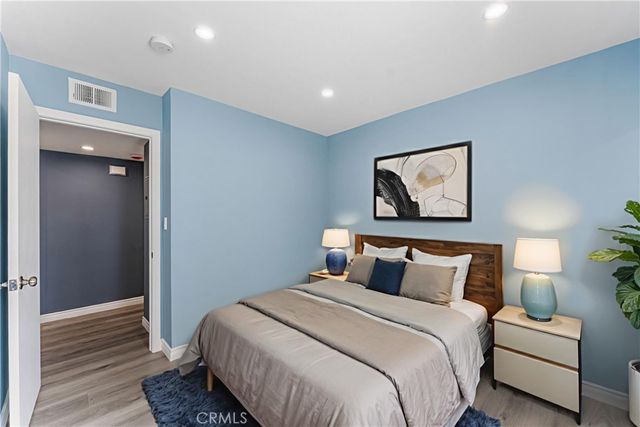 15511 Sherman Way 1, Van Nuys, CA 91406