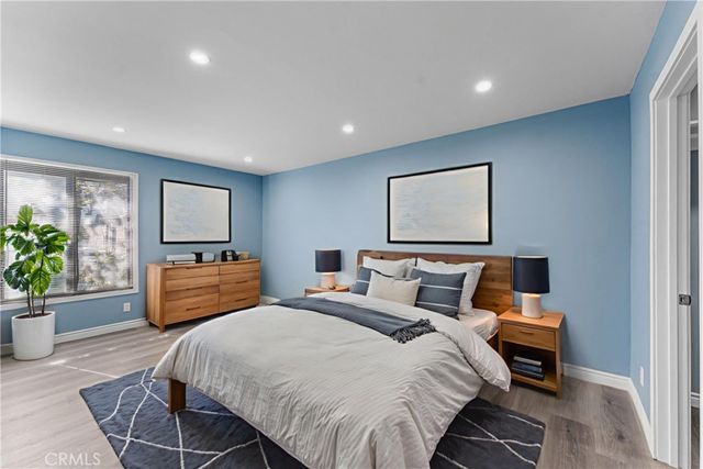 15511 Sherman Way 1, Van Nuys, CA 91406