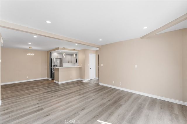 15511 Sherman Way 1, Van Nuys, CA 91406