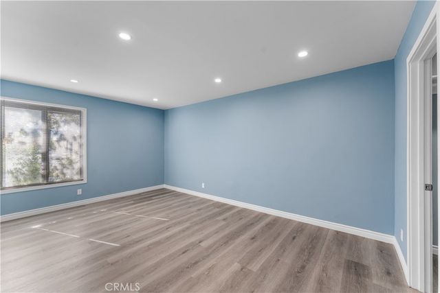 15511 Sherman Way 1, Van Nuys, CA 91406